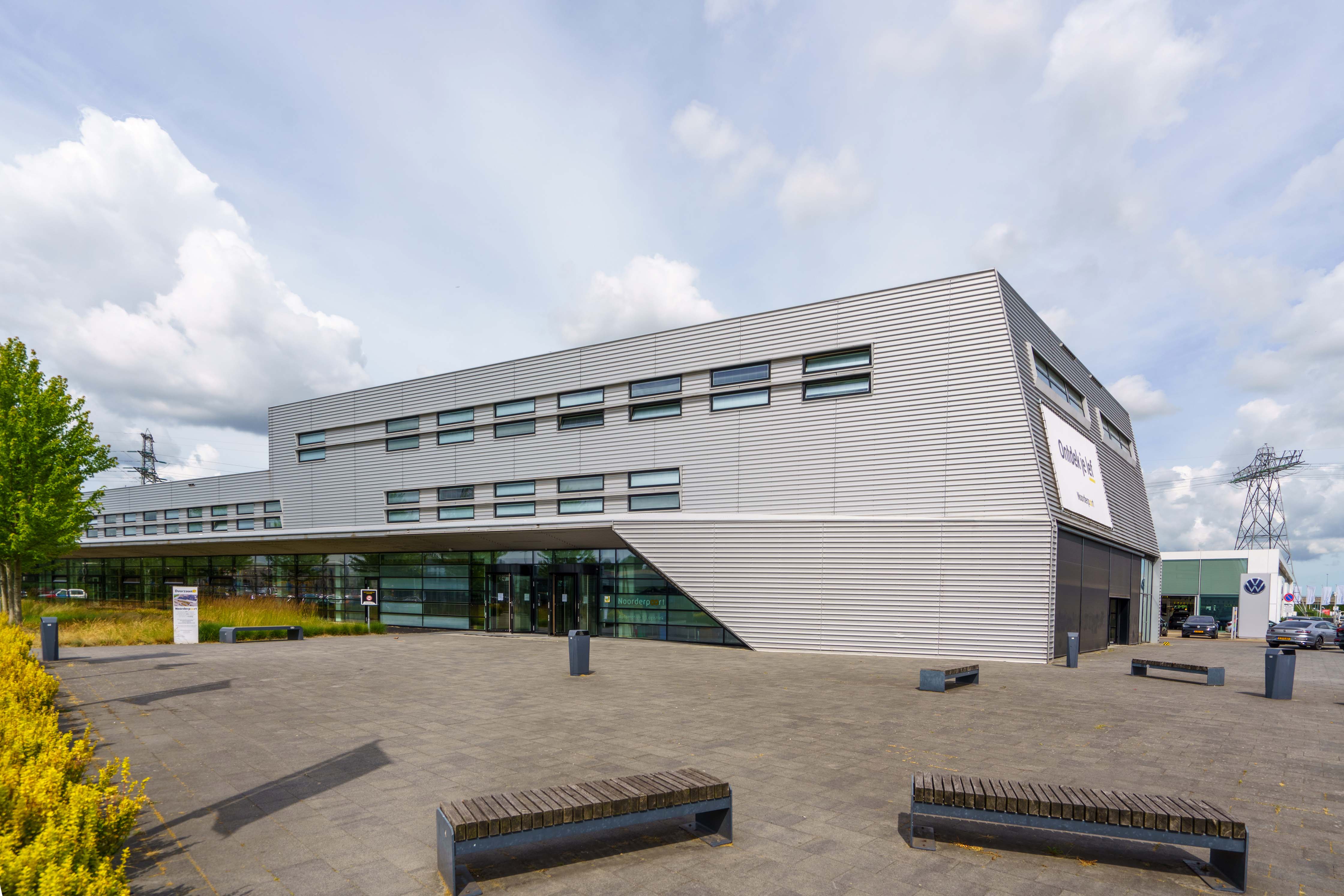 Gebouw van Noorderpoort aan de Bornholmstraat 31 in Groningen, locatie voor beroepsonderwijs en trainingen.