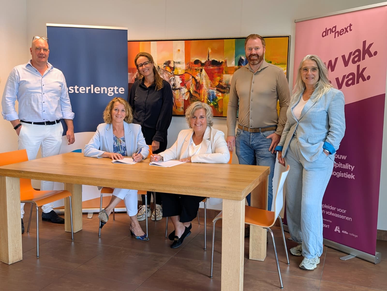 Ondertekening samenwerking tussen Oosterlengte, DNA Next en Noorderpoort voor duurzame zorgprofessionals